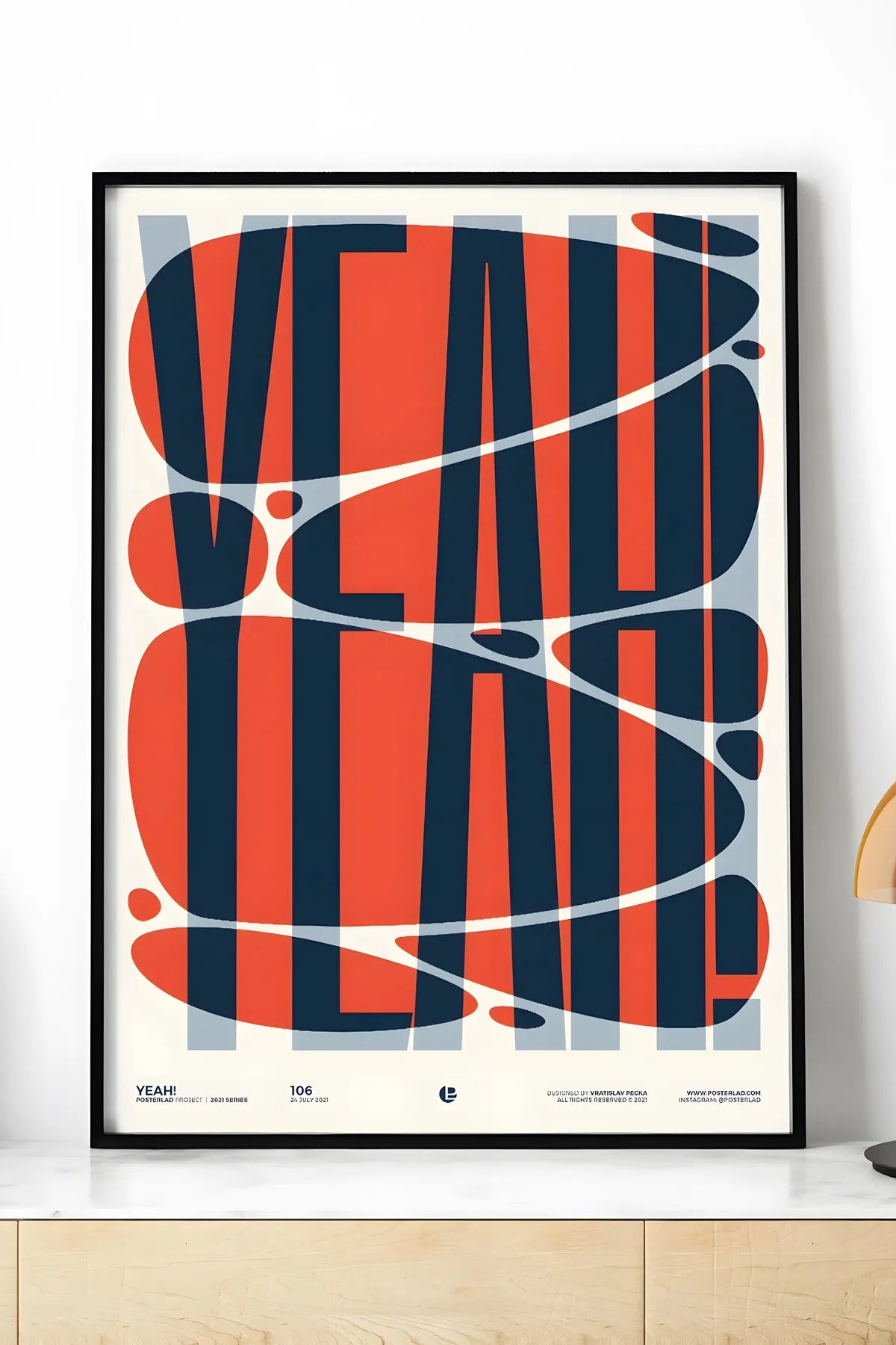 Minimalist Estetik Kırmızı İlllüstrasyon Posteri
